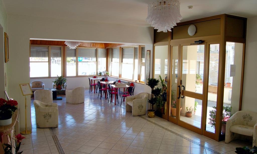 Hotel Vittoria 基安奇安诺泰尔梅 外观 照片