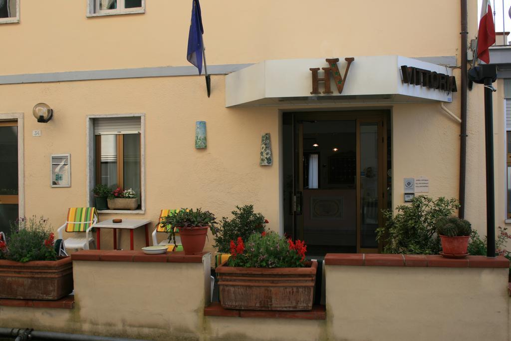 Hotel Vittoria 基安奇安诺泰尔梅 外观 照片